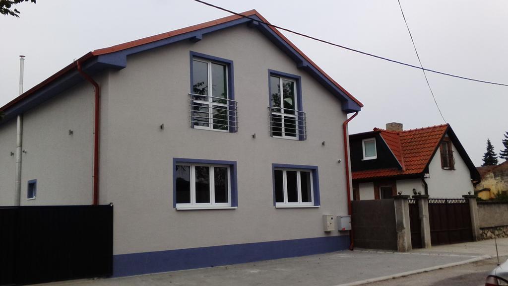 Ubytovanie House Galanta Eksteriør bilde
